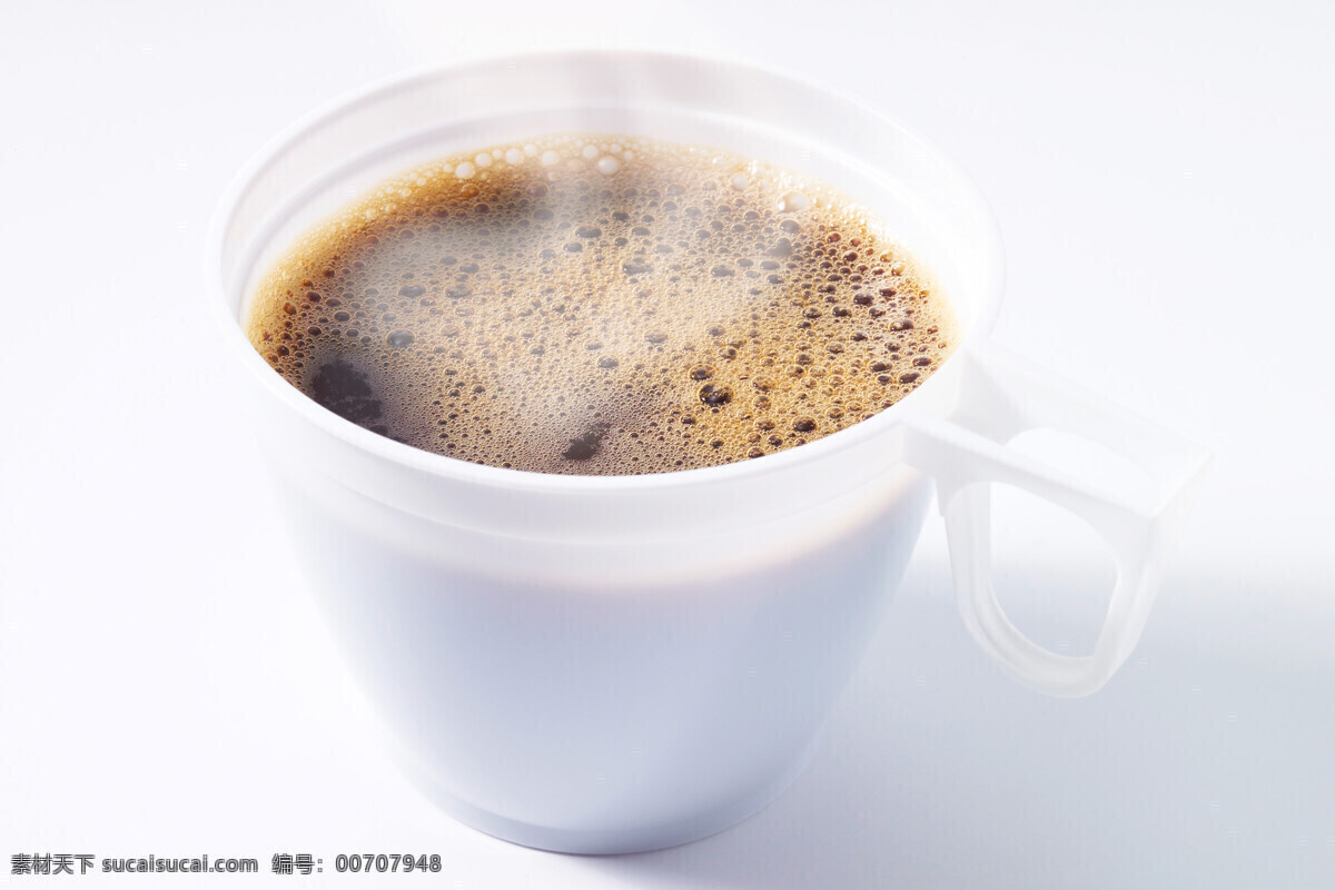一杯 熱 咖啡 特寫 coffee 一杯咖啡 咖啡杯 白色杯子 熱氣 熱騰騰 熱咖啡 杯子 高清圖片 咖啡圖片 餐飲美食