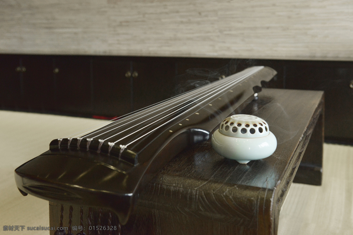 古琴照片 月华清 伏羲式 古琴 月华清系列 练习琴 文艺 传统文化 复古 文化艺术