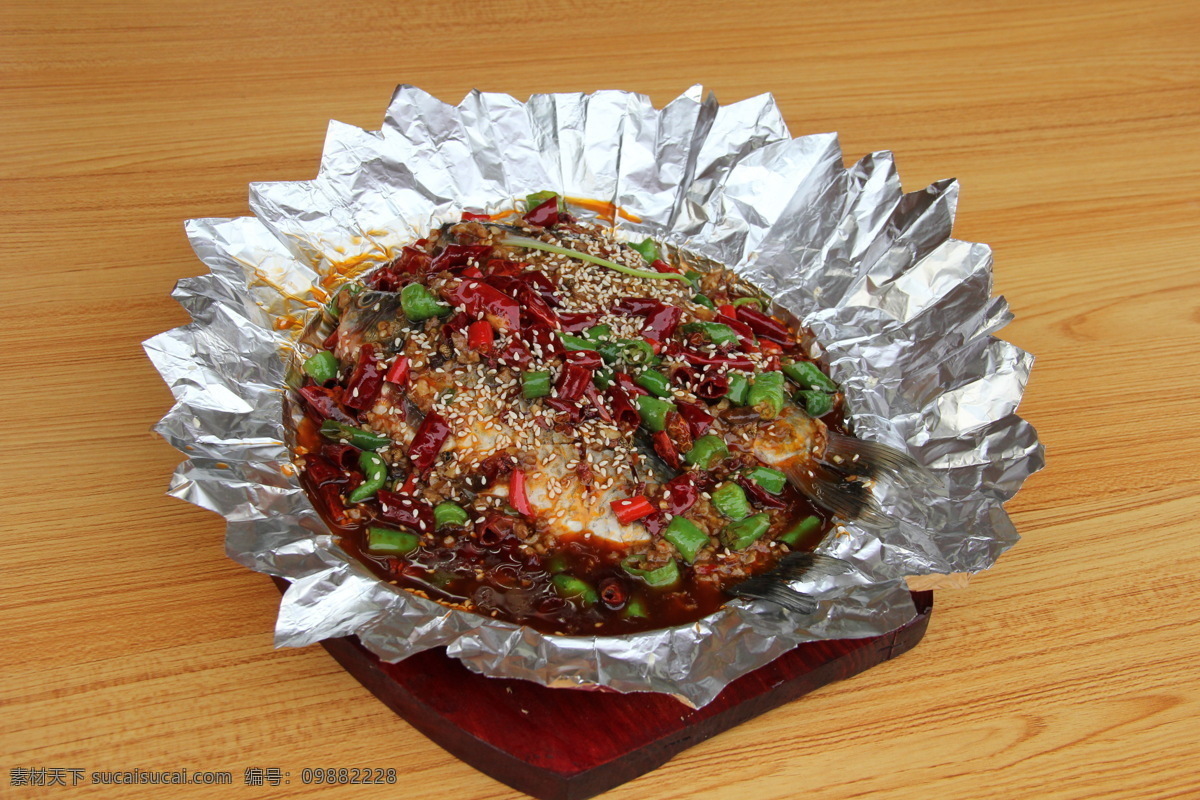 鐵板鯽魚 鐵板 鯽魚 美食 傳統(tǒng) 川菜 餐飲美食 傳統(tǒng)美食