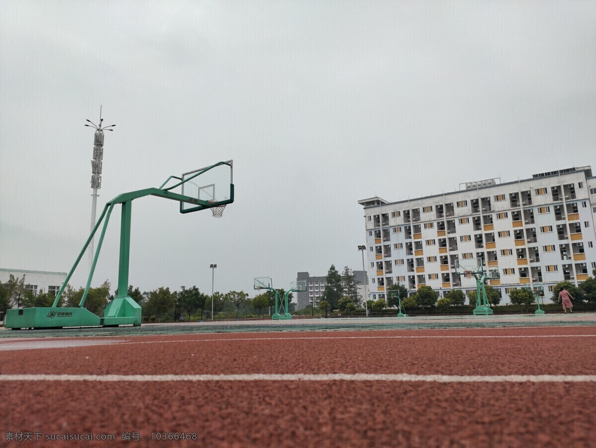 籃球場圖片 學校 跑道 球場 籃球場 籃筐 校園 跑步 操場 生活百科 學習辦公