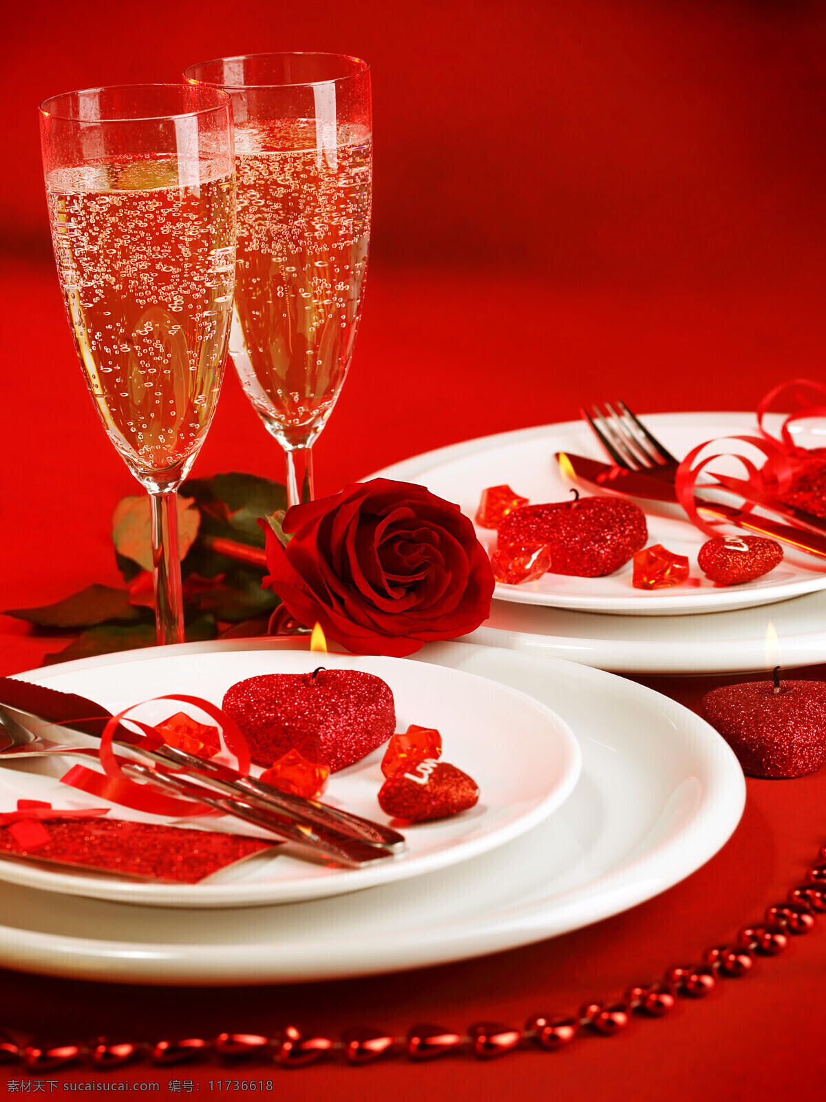 红色 桌面 上 玫瑰花 酒杯 红色背景 红色桌面 红玫瑰 酒 饮料 盘子 餐具 其他类别 生活百科