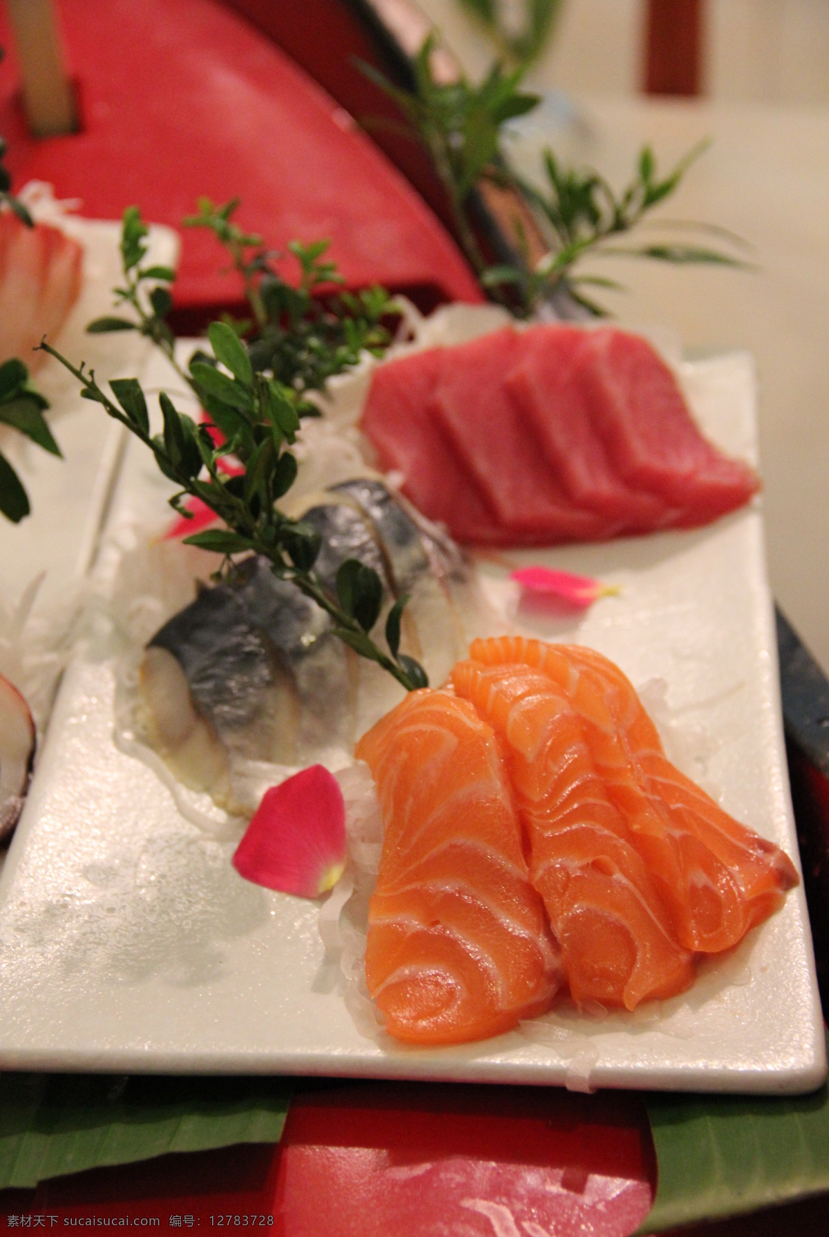 鲑鱼 三文鱼片 三文鱼 刺身 食物 美食 西餐自助美食 餐饮美食 红色