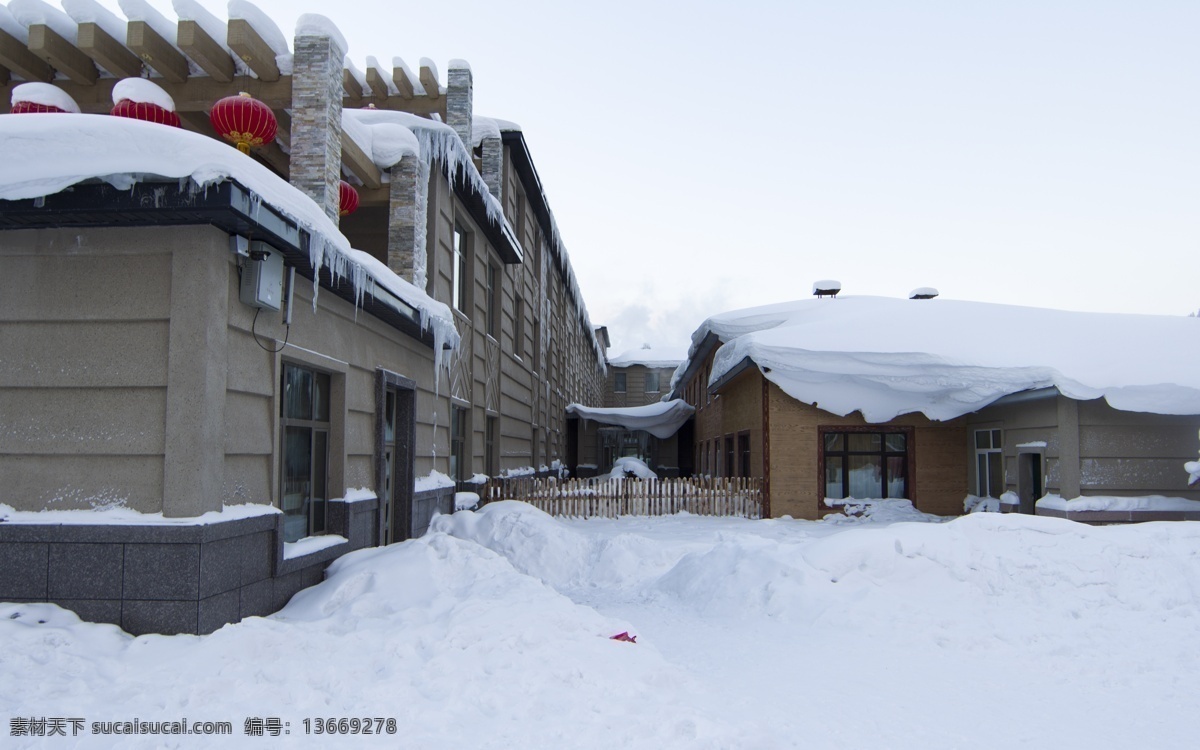 亚布力 滑雪 旅游 度假区 旅游度假区 哈尔滨 房屋 雪 灯笼 蓝天 旅游摄影 国内旅游