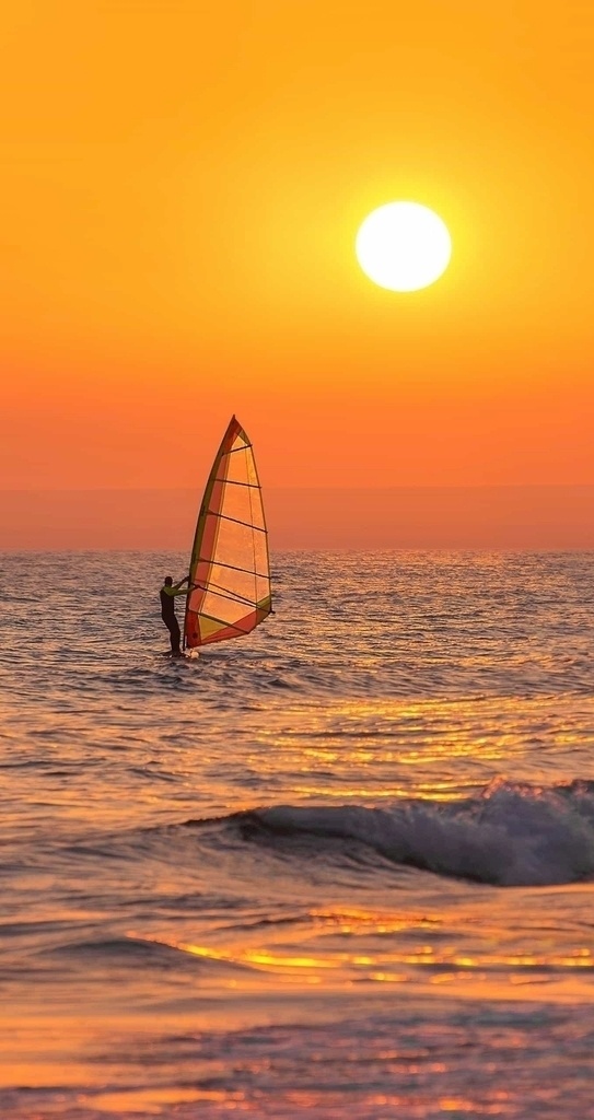 帆船圖片 太陽(yáng) 日出 漁船 碼頭 海邊 擺渡船 船 輪船 渡輪 航行 航海 摩托艇 游輪 劃艇 游船 水 皮劃艇 帆船 旅行 船舶 海灘 船背景 大海 舟 獨(dú)木舟 海水 船壁紙 船貼圖 油輪 戰(zhàn)艦 集裝箱油輪 海運(yùn) 軍事戰(zhàn)艦 風(fēng)景 自然 風(fēng)景壁紙