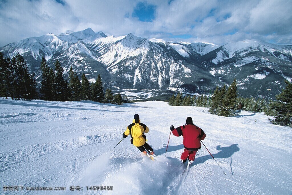 滑雪 滑雪者 冬季运动 山脉 雪景 蓝天 阳光 户外活动 雪地 度假 冒险 运动 极限运动 白雪皑皑 风景 自然美景 寒冷 旅游 雪山 滑雪服