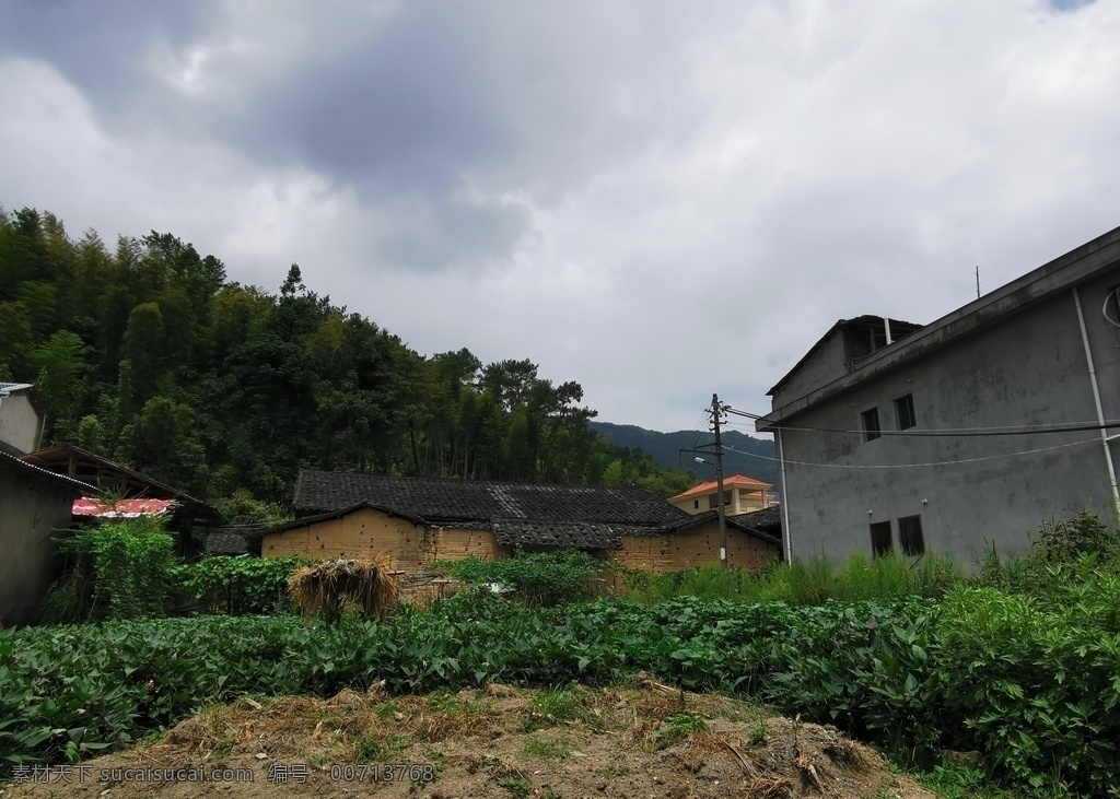 新农村 农村振兴 乡村振兴 农村面貌 农村风貌 美丽乡村 乡村 瓦屋顶 泥屋 瓦屋 乡村小镇 泥坯房 村庄 小镇 摄影图片