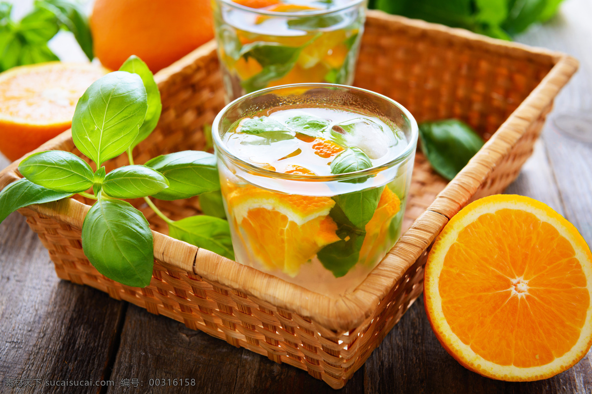 竹篮里的橙汁 酒水饮料 休闲饮品 新鲜水果 薄荷 橙子 橙汁 餐饮美食 橙色