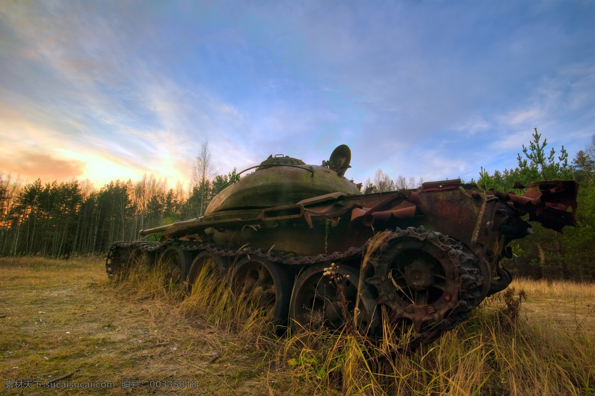 废弃 坦克 军事主题 军事装备 武器装备 装甲车 军事武器 现代科技