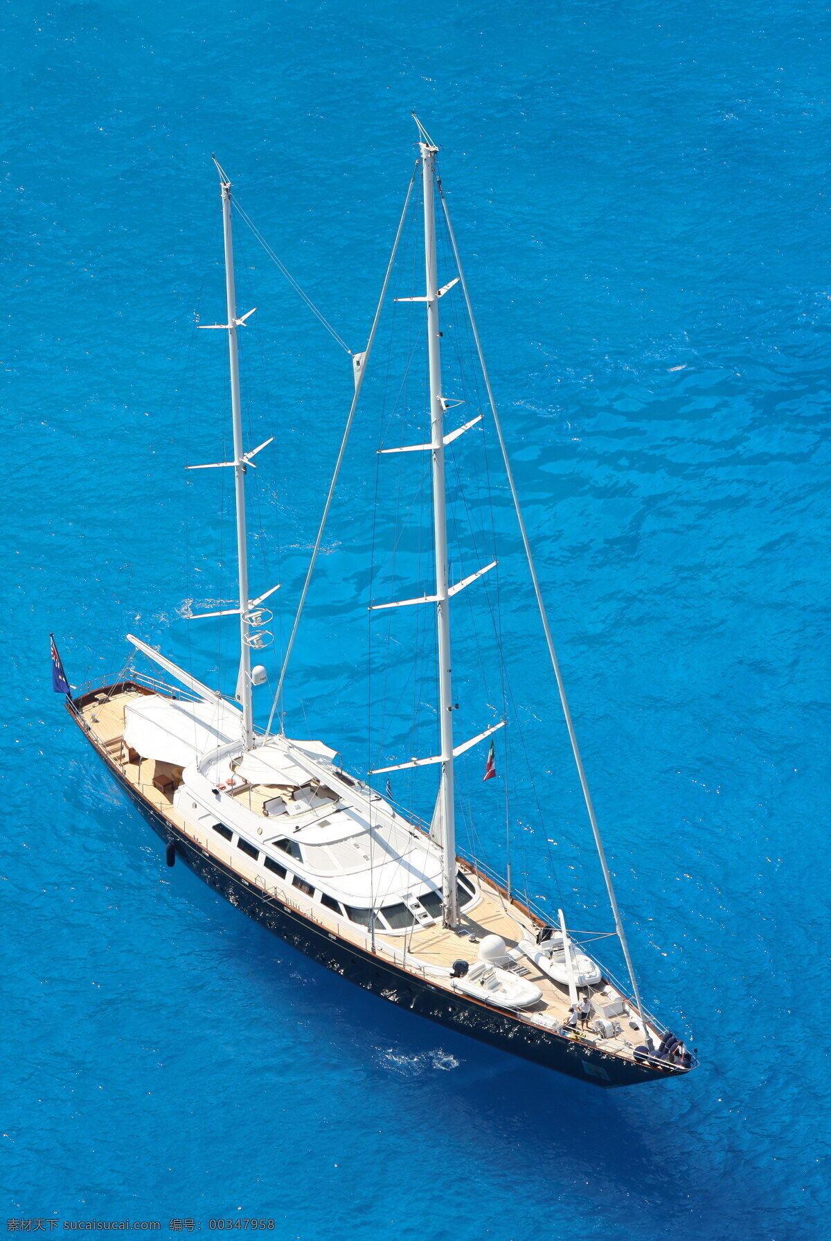 帆船俯拍照片 俯拍 大海 帆船 游艇 航海 旅行 自然风景 自然景观 蓝色