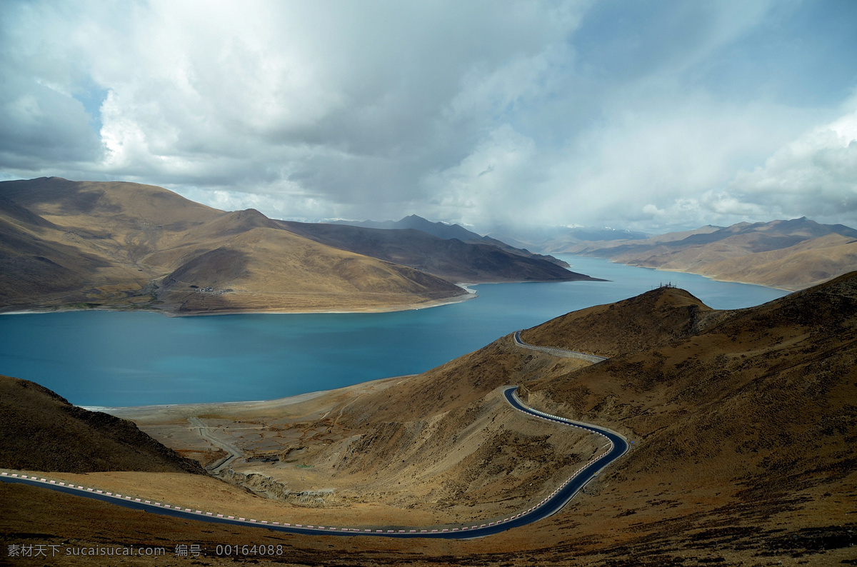 西藏羊湖风景