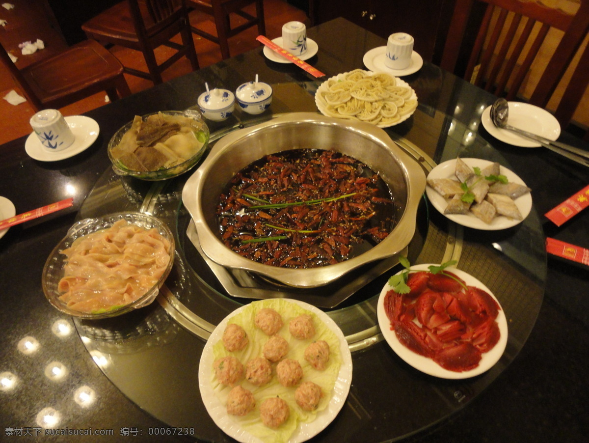 火锅 锅底 菜品 餐饮美食 传统美食 鱼丸 火锅锅底 毛肚 鸭血 psd源文件