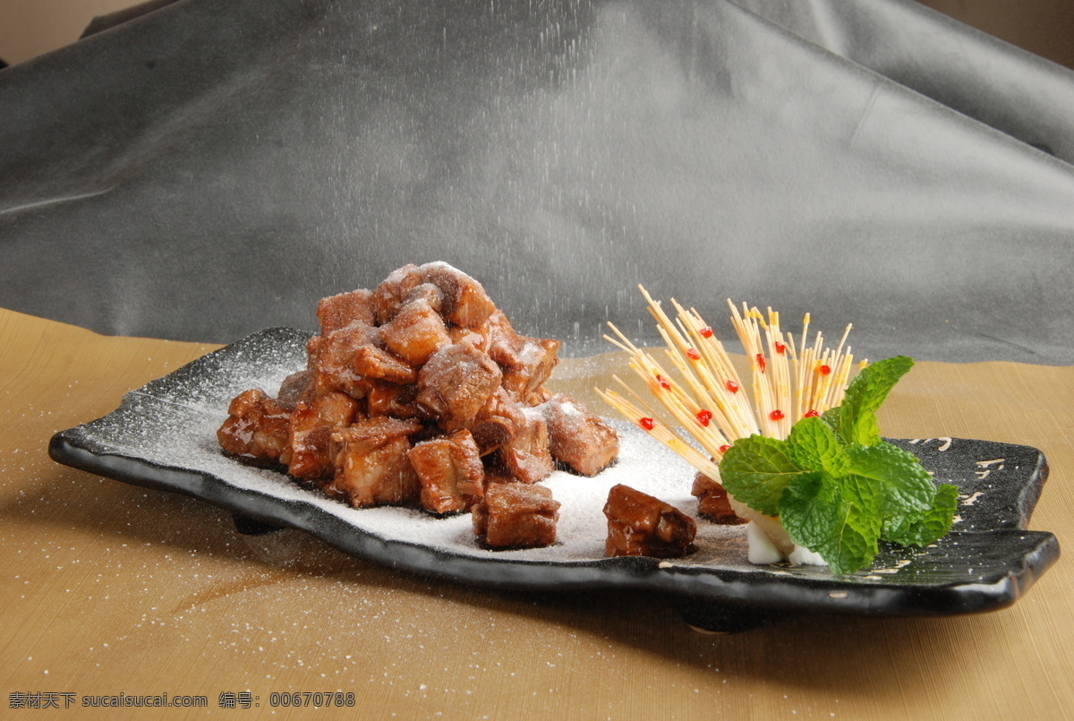 糖醋小排 排骨 餐饮 饮食 美食 黑盘子 白糖 中餐 传统美食 餐饮美食