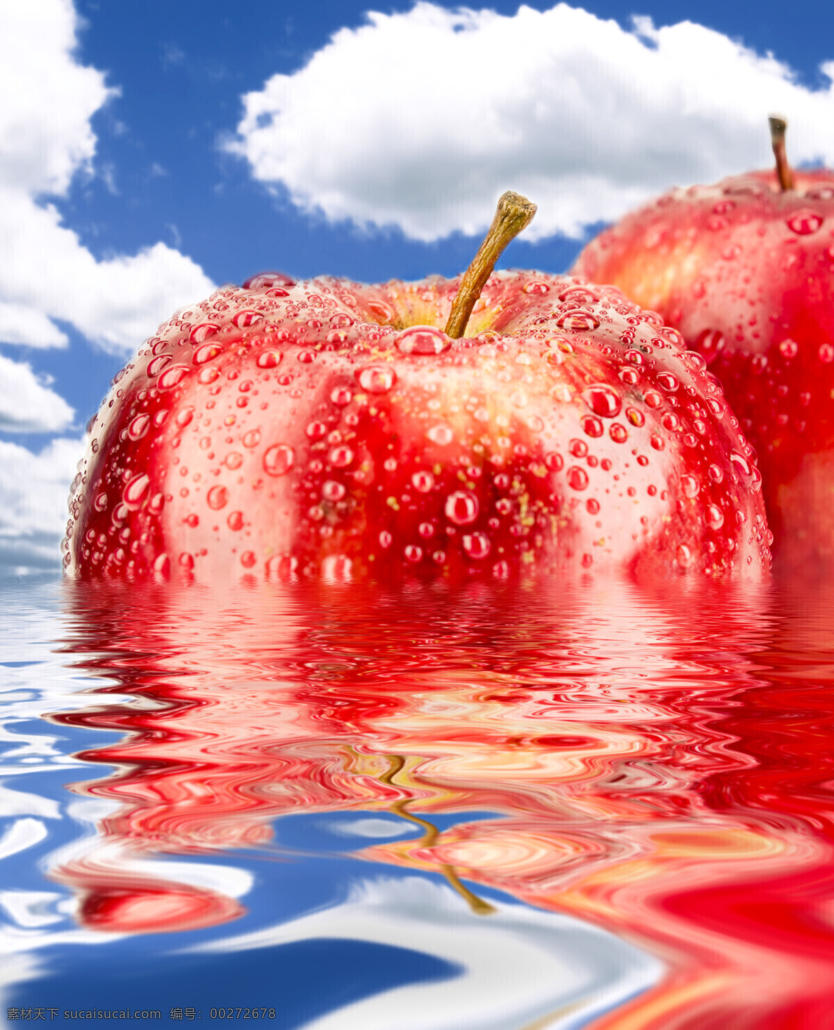 白云 倒影 高清水果图片 果实 红苹果 蓝天 苹果 水中 设计素材 模板下载 水中的苹果 水珠 水滴 水纹 新鲜 果肉 生物世界 水果 psd源文件