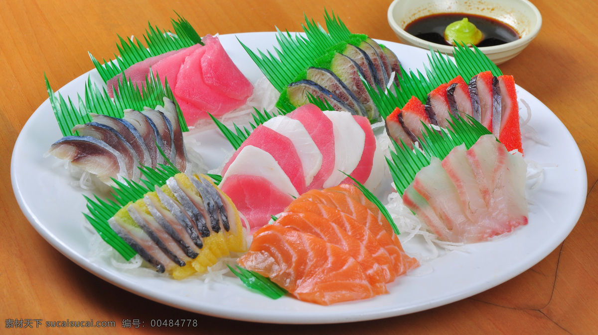 新鲜的生鱼片 新鲜 生鱼片 鱼片 海鲜 新鲜的海鲜 芥末 调味 美食图片 餐饮美食 传统美食