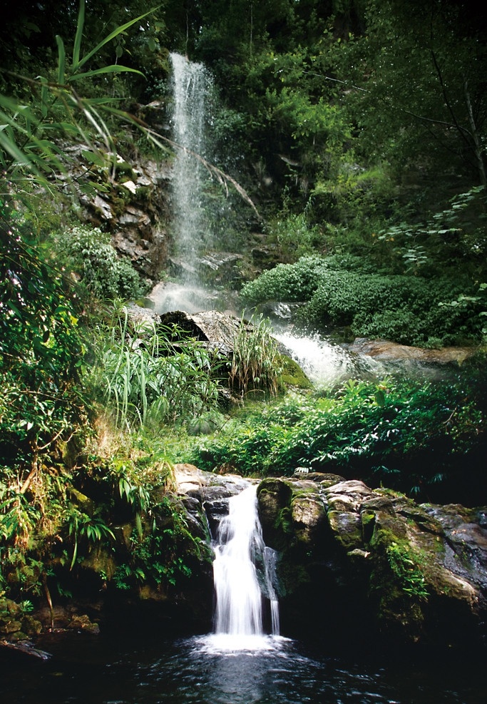 瀑布 摄影图库 自然风景 山水风景 山间 小溪流 野外 自然景观