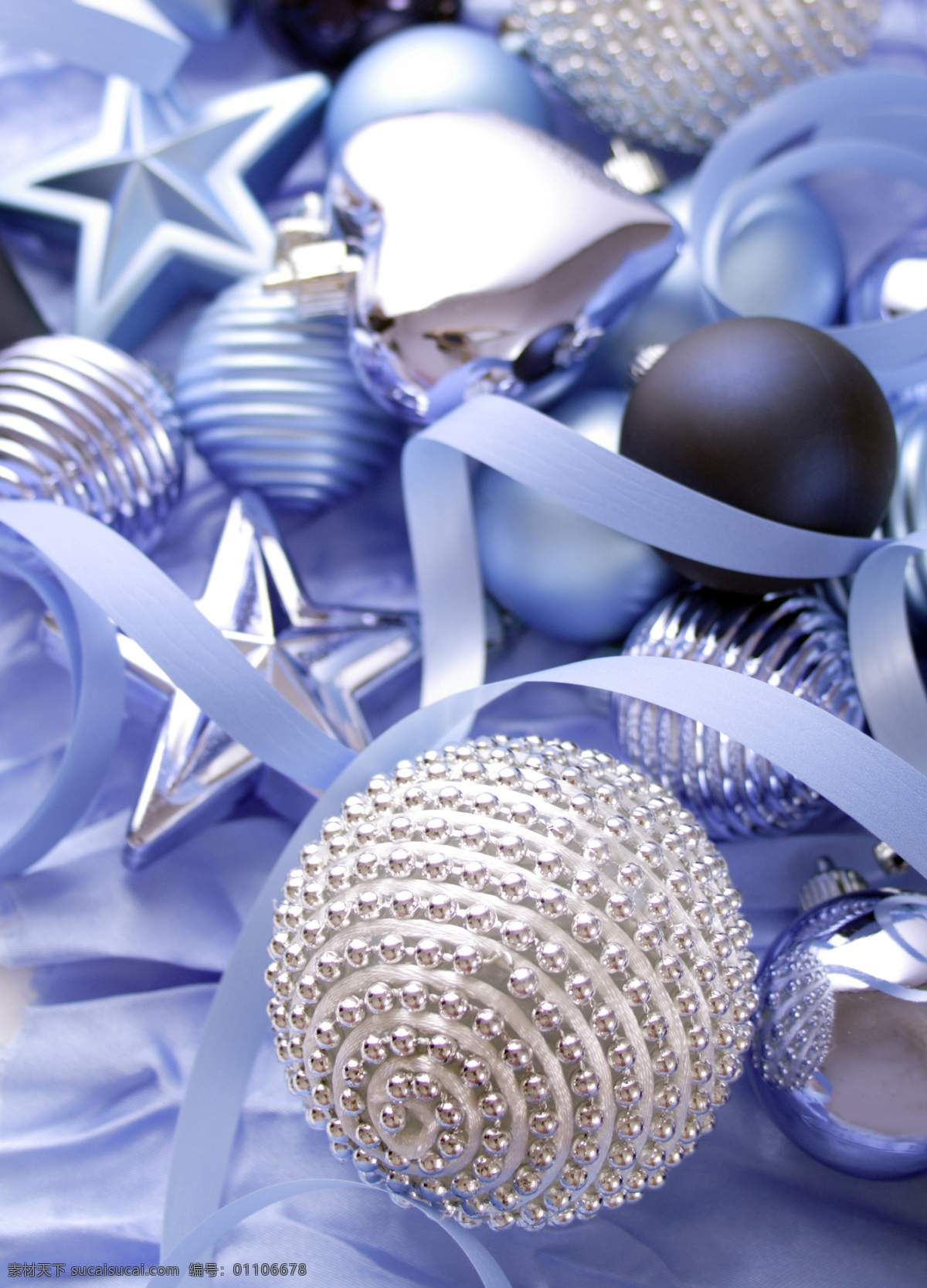 蓝色 圣诞节 装饰物 圣诞装饰物 蓝色丝带 圣诞球 五角星 圣诞节图片 生活百科