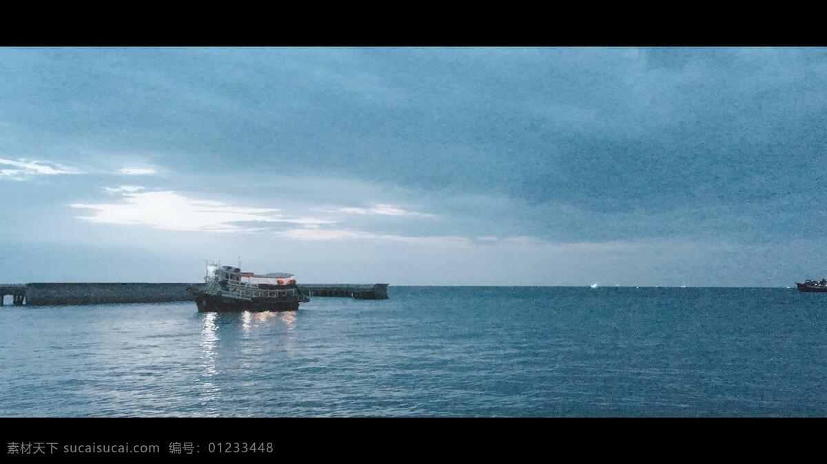 傍晚的码头 码头 船舶 海岸 站台 傍晚 旅游摄影 国外旅游