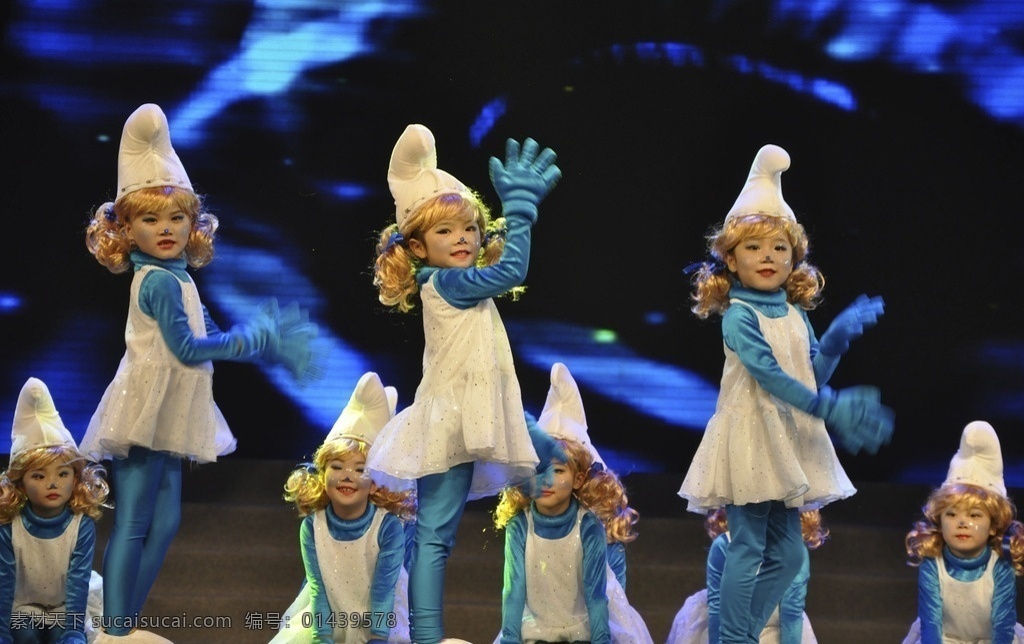 蓝 精灵 少儿 集体舞 蓝精灵 少儿集体舞 少儿舞蹈 舞蹈比赛 舞蹈 比赛 儿童幼儿 人物图库