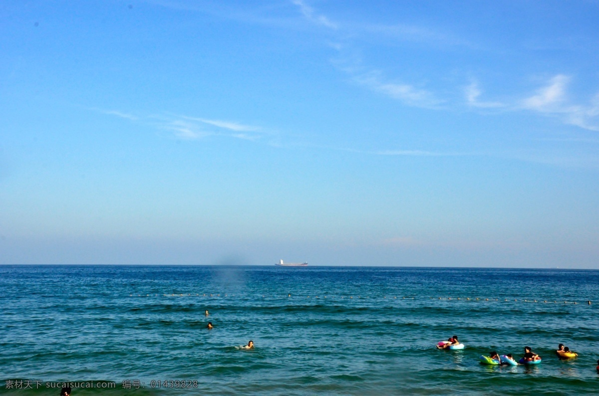 大海 国内旅游 海边 海水 海滩 黄昏 救生圈 旅游摄影 上 风光图片 海上风光 远山 小岛 深圳 金沙 湾 天空 金沙湾 人物 小船 游泳 阳光 天空海阔 大梅沙 psd源文件