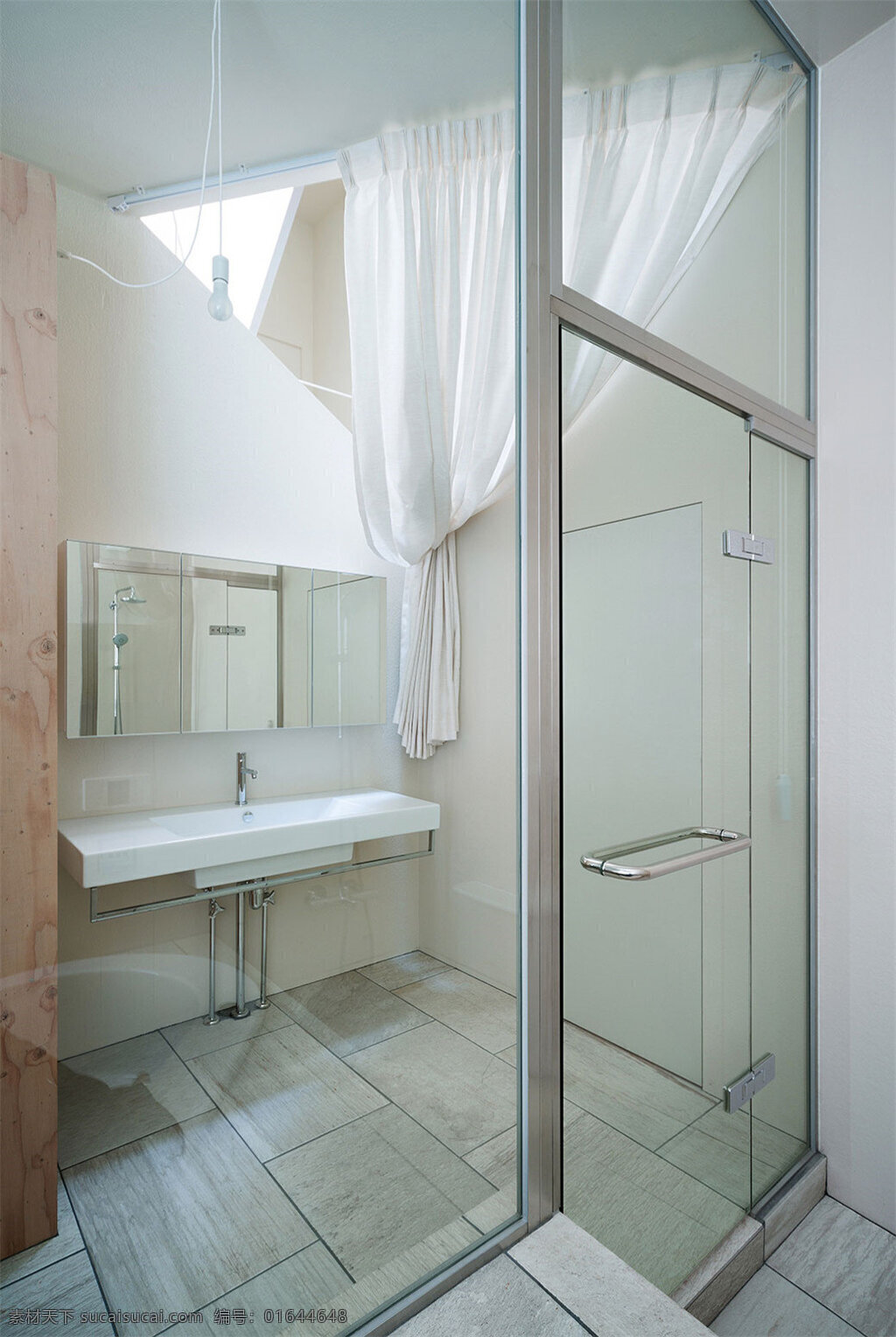 简约 浴室 透明 玻璃 室内装修 效果图 浴室装修 白色窗帘 白色洗手台 透明玻璃