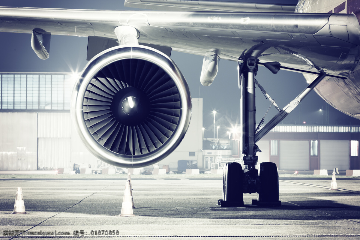飞机 客机 航班 飞机场 停机坪 飞机发动机 交通工具 现代科技