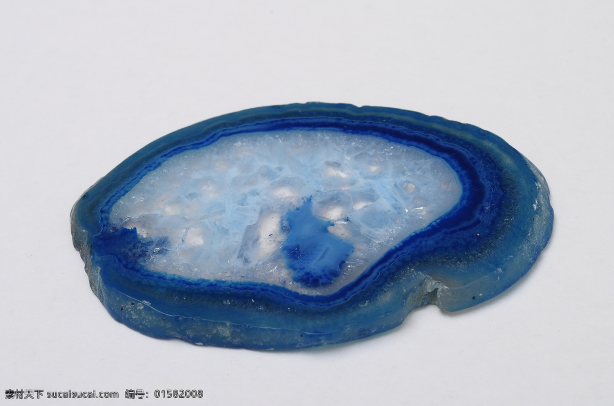 蓝宝石 蓝色宝石 宝石 钻石 宝石摄影 珠宝服饰 生活百科 灰色