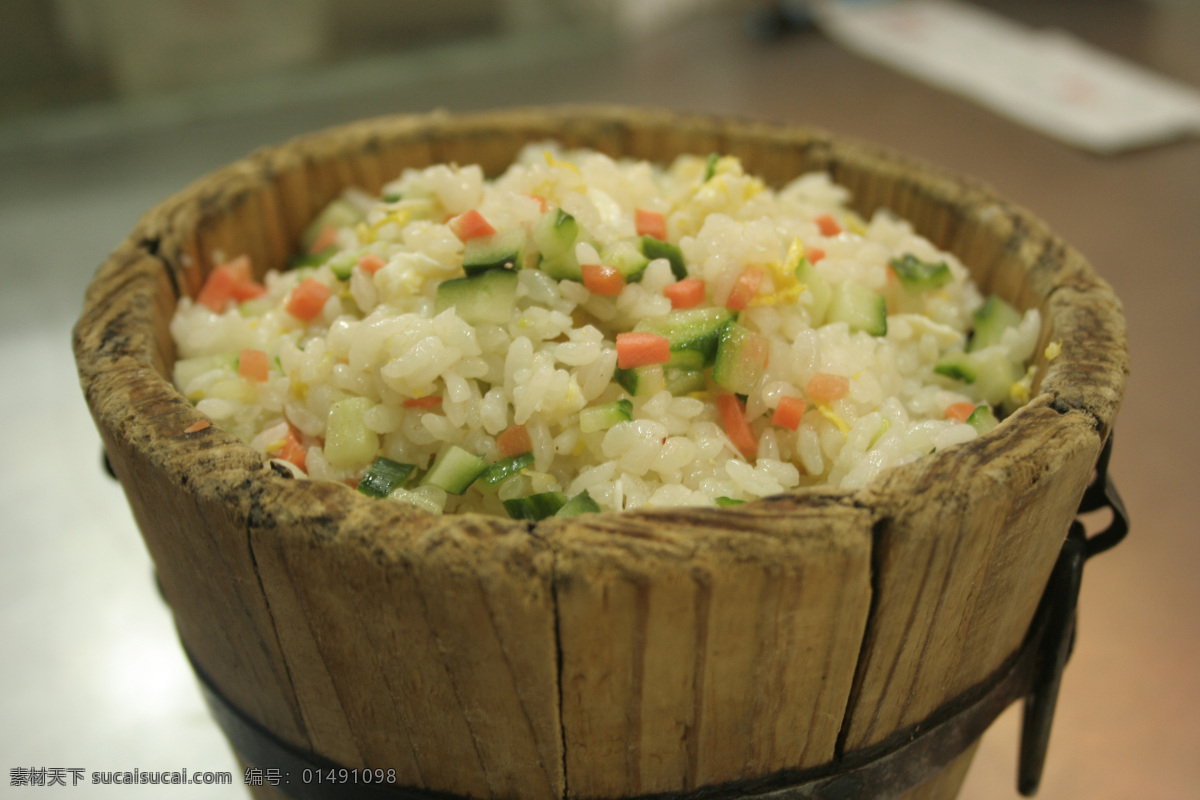 什锦木桶炒饭 木桶饭 木桶炒饭 火腿鸡蛋炒饭 美食摄影 传统美食 餐饮美食