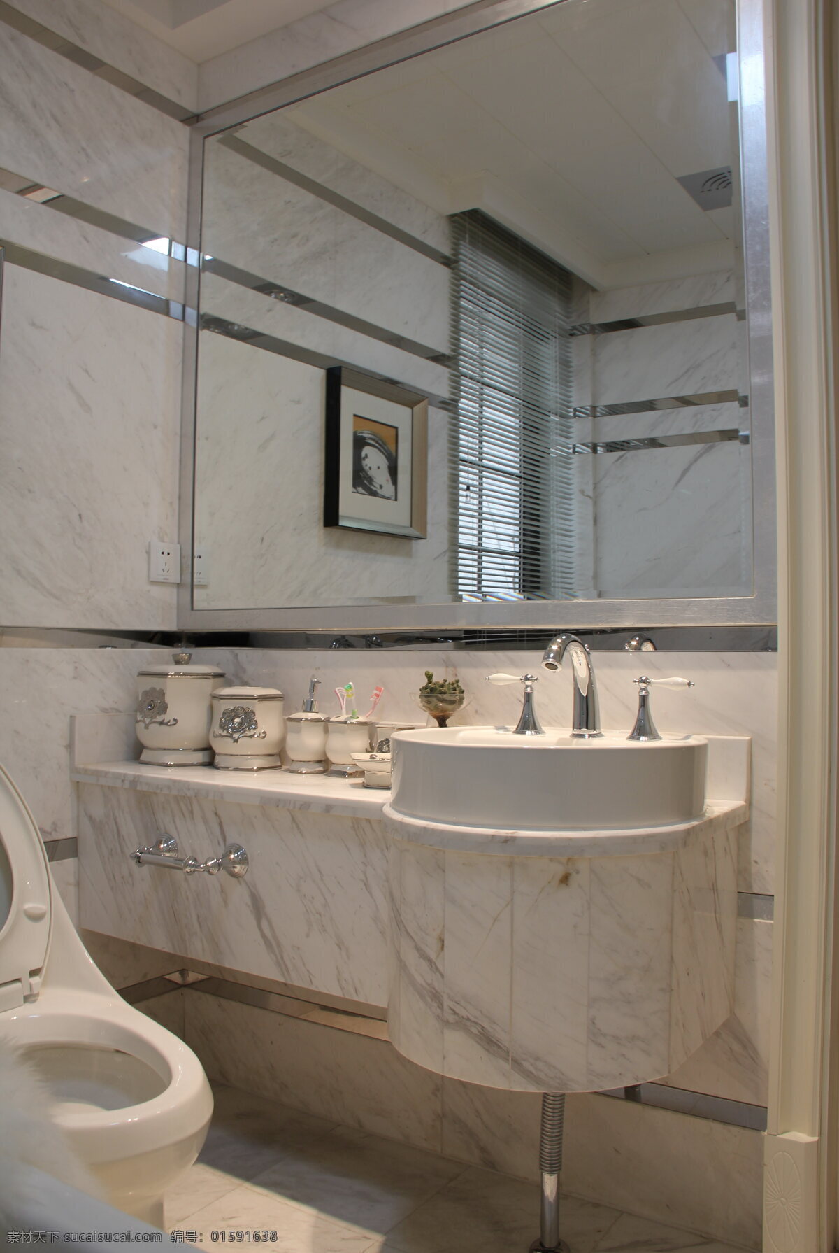 现代 简约 浴室 方形 镜子 室内装修 效果图 浴室装修 灰白色桌面 圆形洗手台 浅色地板