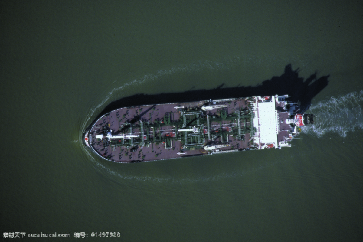 轮船 大海 港口 海岸 海港 货轮 货运 交通 交通工具 物流 码头 运输 物资 现代科技 psd源文件