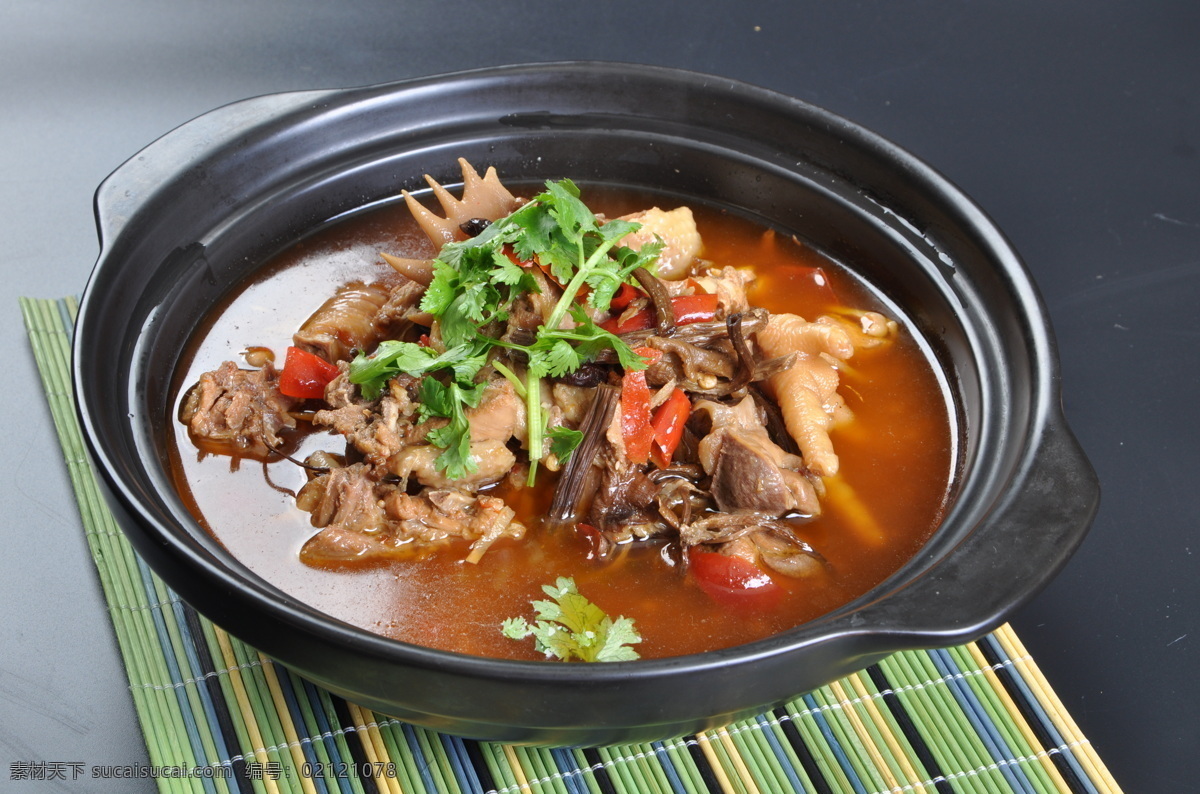 茶树菇炖鸡 热菜 炖菜 炖柴鸡 砂锅鸡块 菌香鸡块 摄影美食传统 餐饮美食 传统美食
