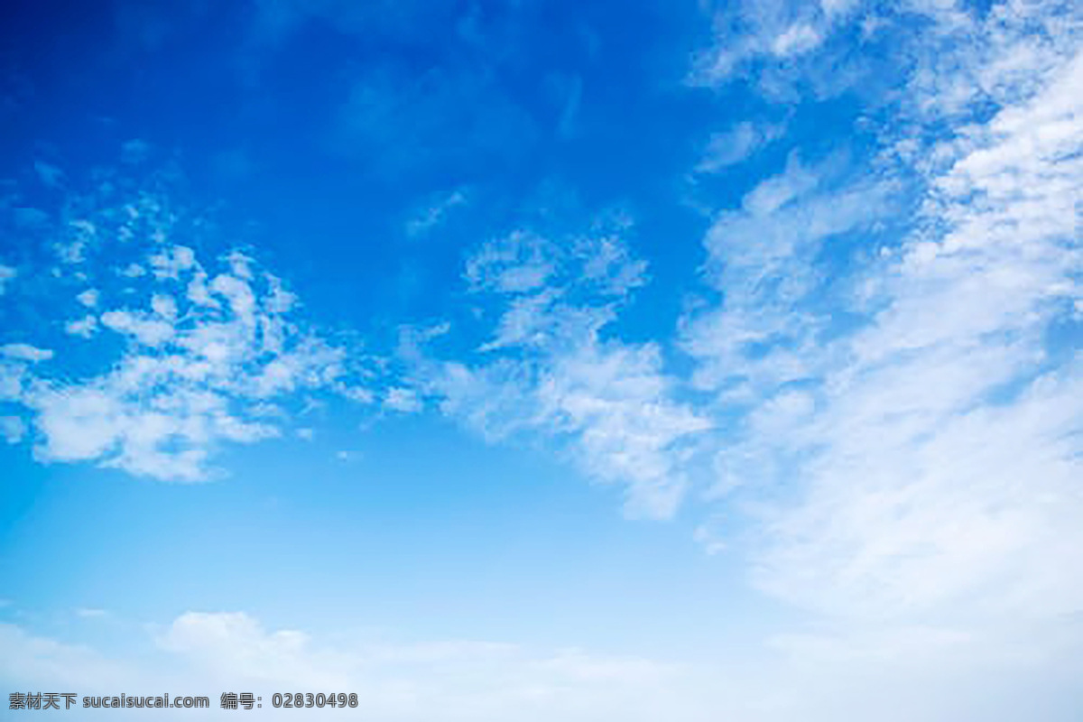 阳光 太阳 晴天 蓝色 云朵 蔚蓝的天空 蓝天白云背景 蓝天白云素材 仰拍蓝天白云 蓝天白云风景 蓝天白云风光 蓝天白云图片 高清蓝天白云 云上蓝天白云 高原蓝天白云 蓝天 白云 草地 草坪 自然 风景 自然景观 自然风景