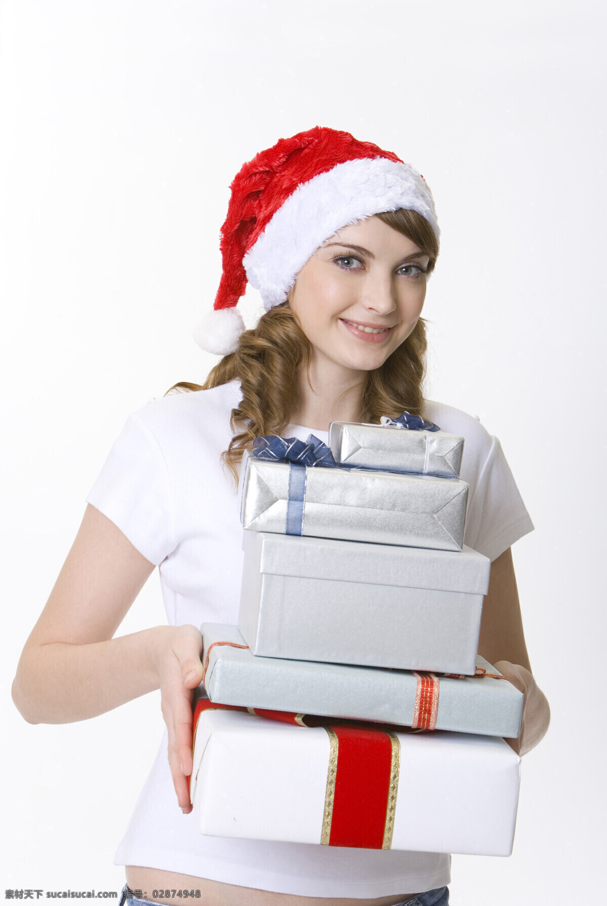 抱 圣诞 礼物 时尚 美女图片 女人 美女 外国女性 时尚美女 帽子 购物女性 圣诞节 盒子 礼包 礼品 抱着 微笑 笑容 高清图片 人物图片