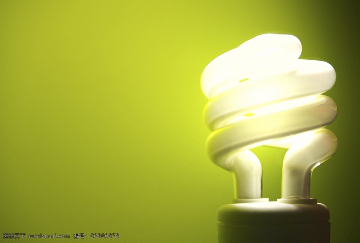 亮着的灯泡 能源概念 电灯泡 灯泡 绿色能源 环保能源 生态能源 洁净能源 可再生资源 能源环保 低碳 节能 螺纹 生活用品 生活百科 黄色