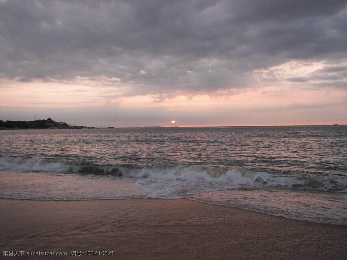 大海 风景 海景 海浪 海水 海滩 日出 日落 沙滩 阳光 山水风景 自然景观 psd源文件