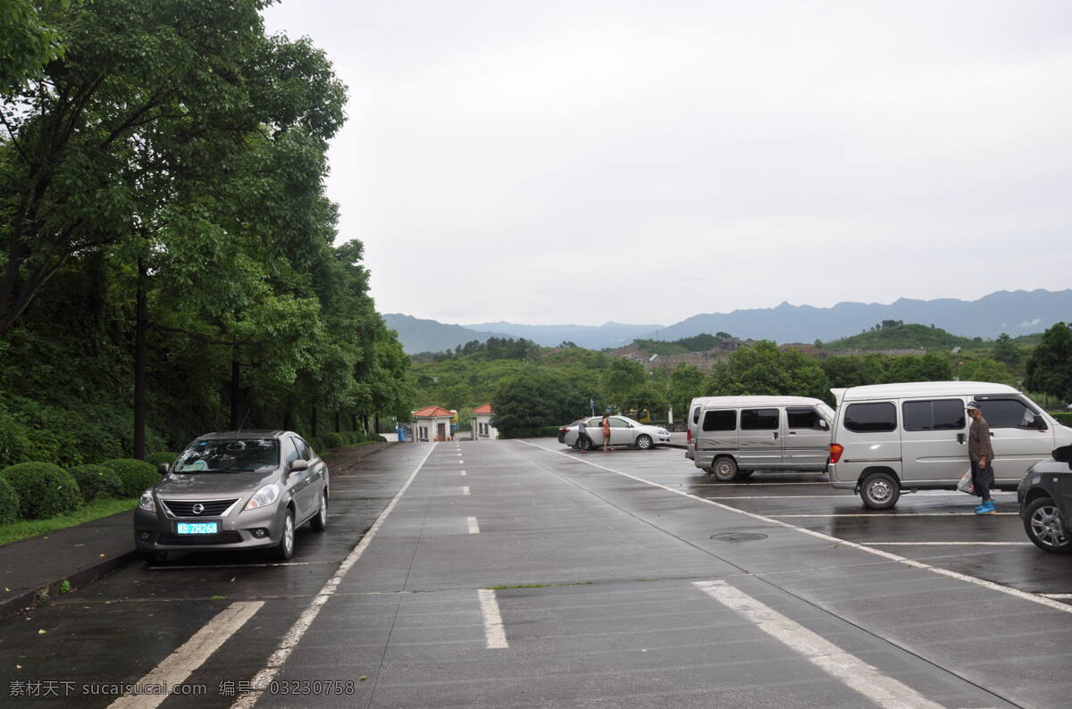 公路 上 汽车 汽车摄影 汽车素材 高档汽车 生活用品 交通运输 汽车广告 汽车图片 现代科技