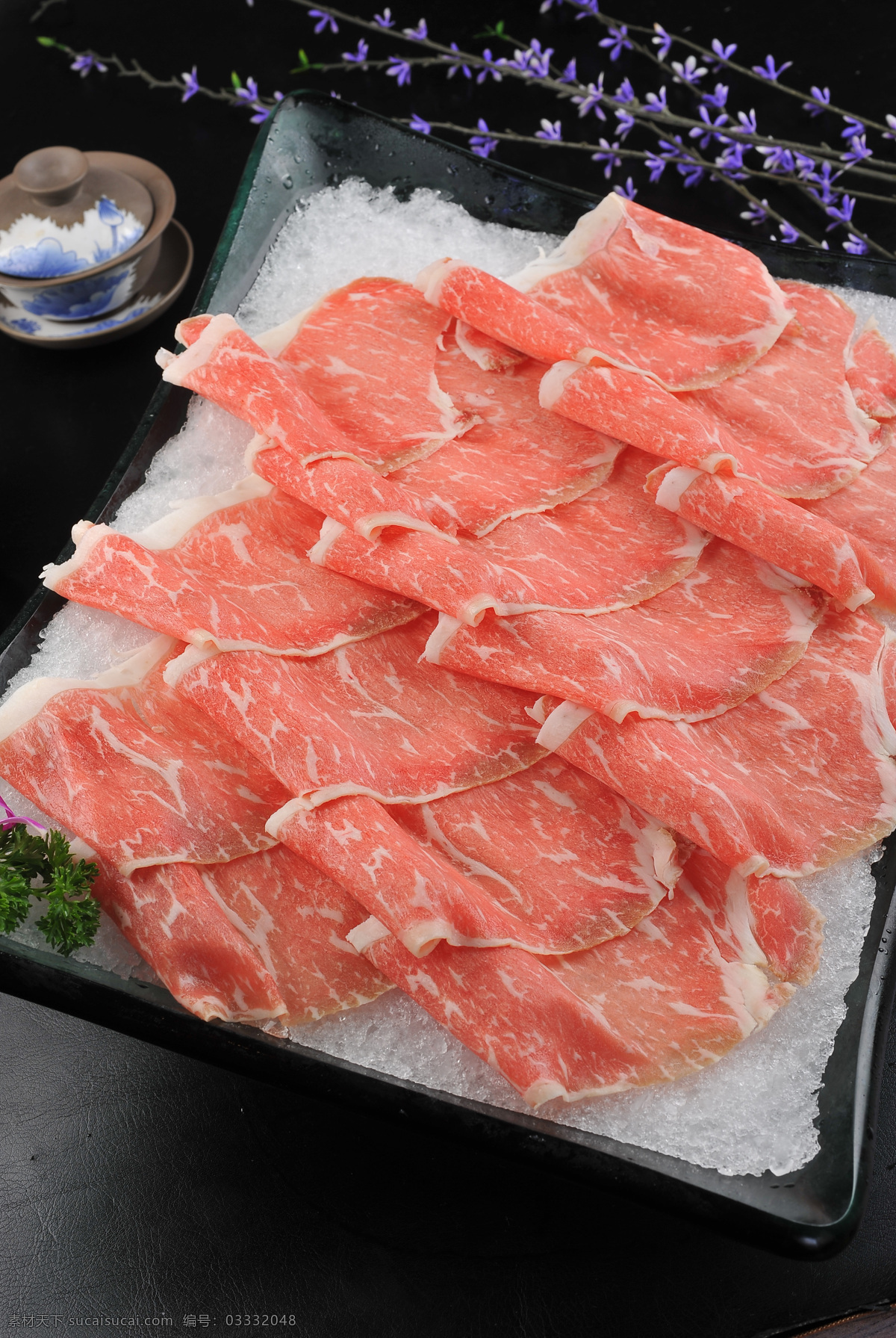 至尊雪花肥牛 雪花肥牛 牛肉 牛肉片 火锅涮菜 火锅 涮牛肉 摄影图 餐饮美食 传统美食