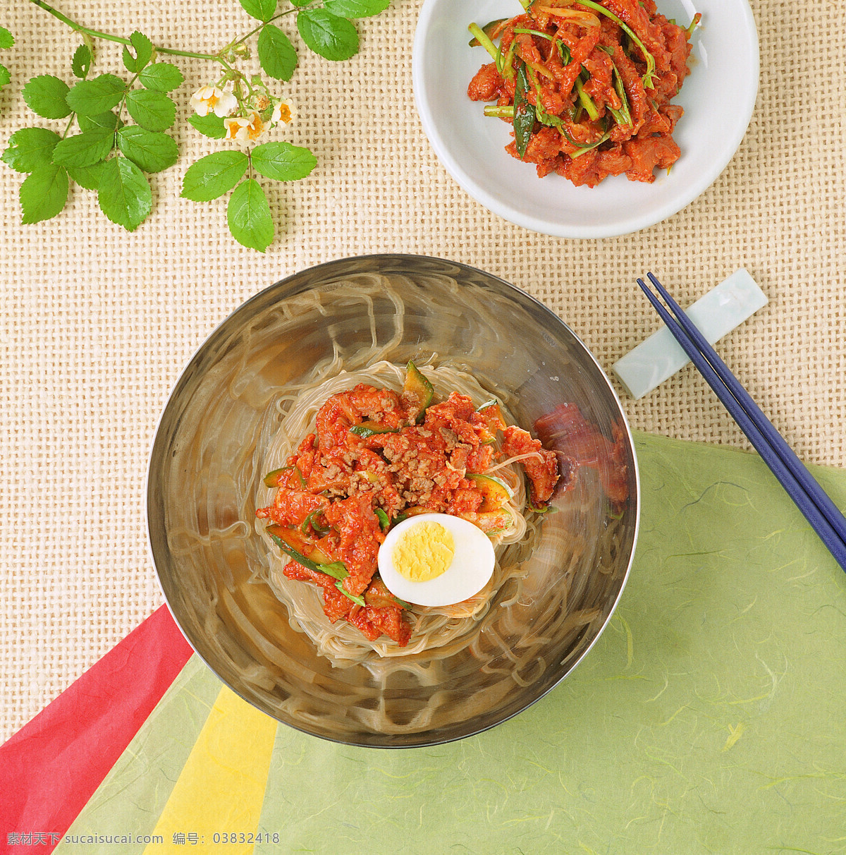 美味 杂 酱 食物 面食 面条 可口 美食 杂酱面 拌面 鸡蛋 小菜 诱人色泽 中华美食 餐饮美食