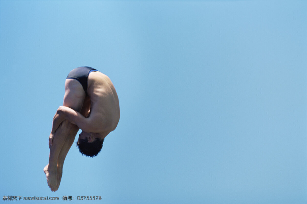 跳水 运动员 摄影图片 男跳水运动员 男人 瞬间 跳水运动员 空中旋转 职业人物 体育运动 生活百科