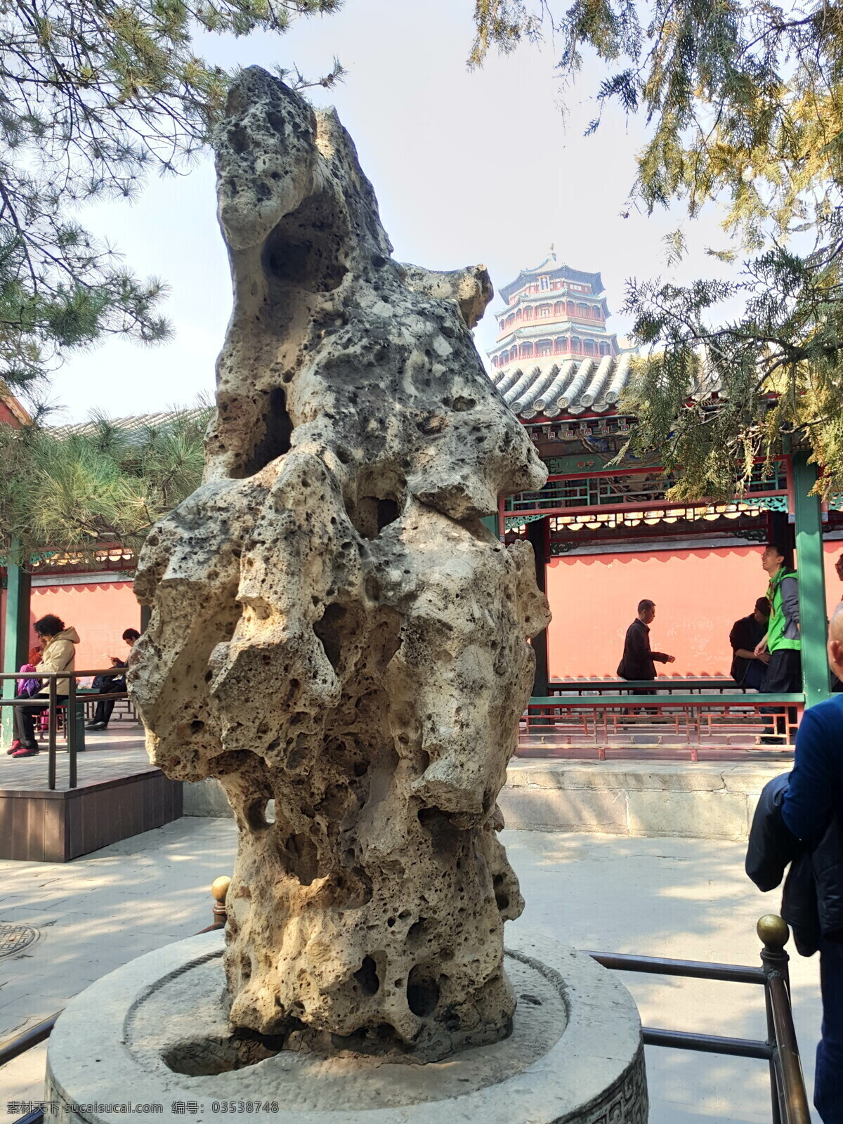 石头 天空 旅游 景点 建筑 游玩 寺庙 北京 颐和园 古建筑 船 水 湖 雾霾 石栏 石材 旅游摄影 国内旅游