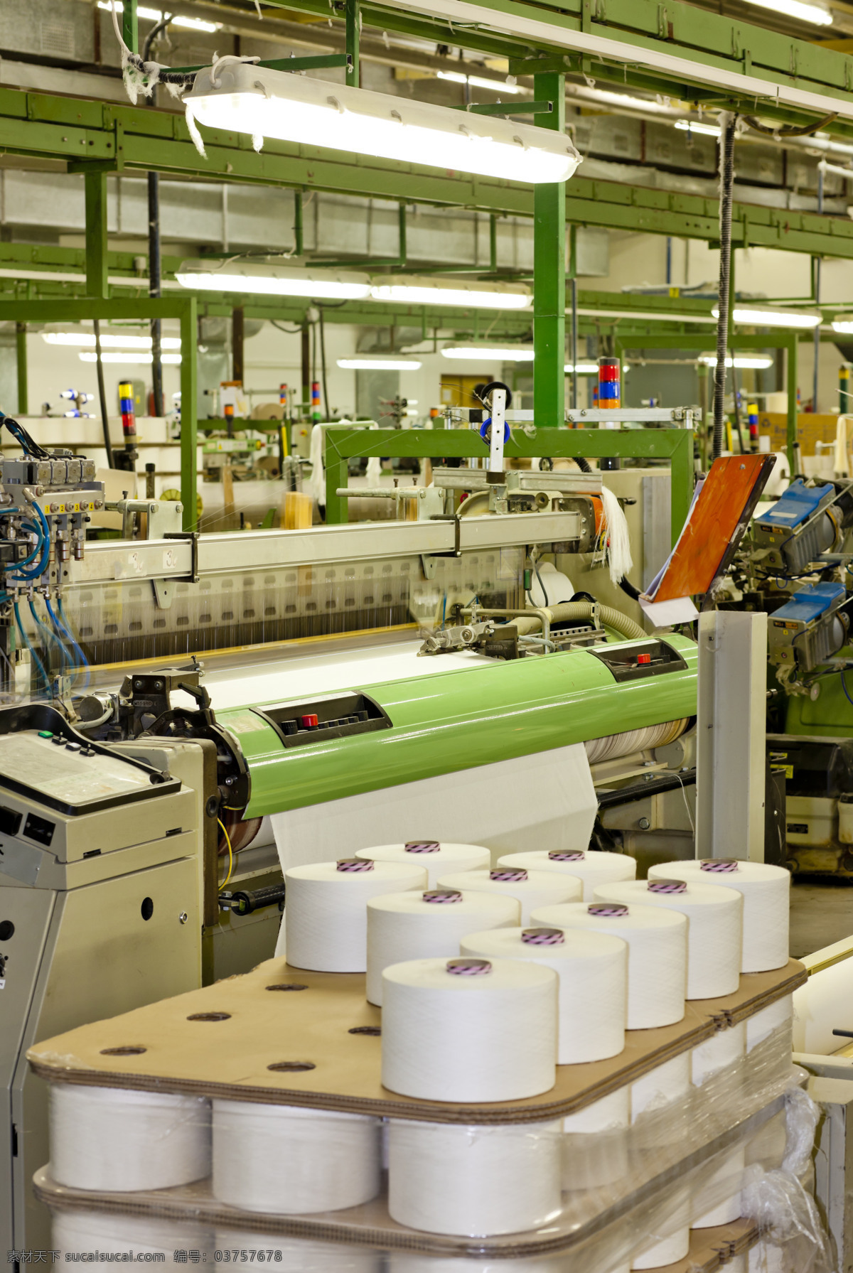 卫生纸 生产加工 车间 生产 加工 机械 流水线 工业生产 现代科技