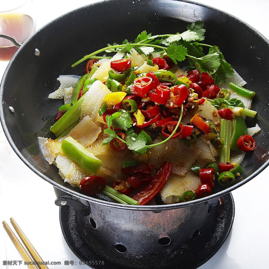 干 锅 牛 百叶 餐饮美食 传统美食 干锅 高清图片 火锅 辣椒 芹菜 干锅牛百叶 香葱 香菜 牛百叶 psd源文件 餐饮素材