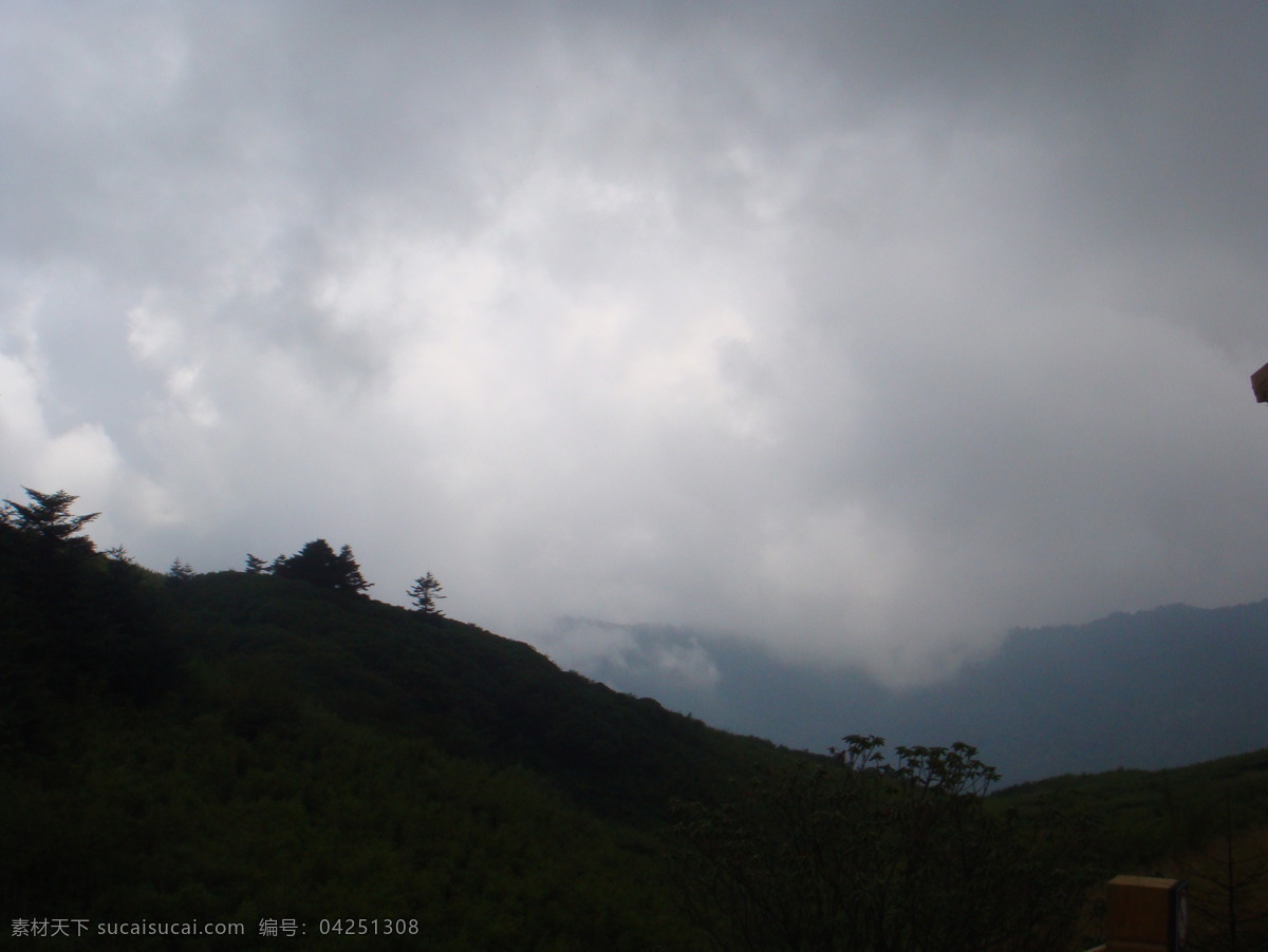 背光的山 天空 山 神龙架 自然风景 旅游摄影