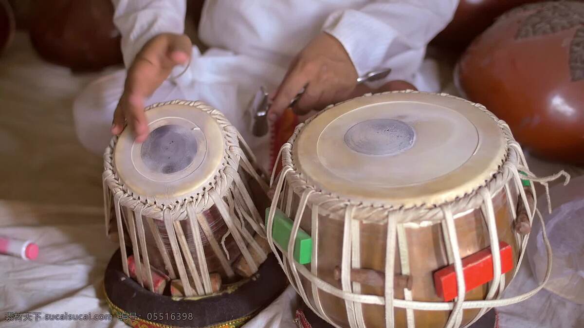 调整传统的鼓 音乐的 人 印度 手鼓 音乐 传统的 宝莱坞 鼓 工具 打击乐 音乐家 亚洲的 塔巴拉 亚洲 india17 曲调 调谐