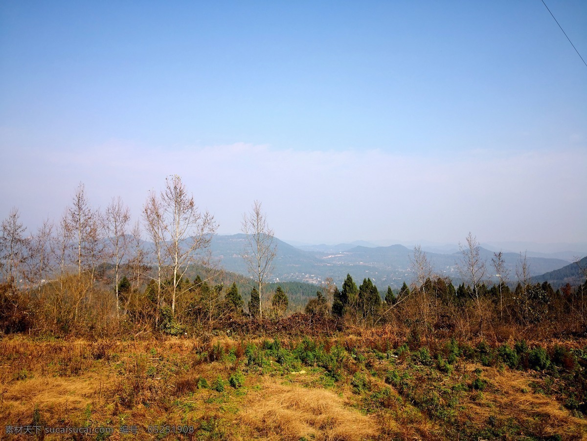 山顶 天空 蓝色 纯净 自然和谐 干净背景 农村 自然景观 自然风景