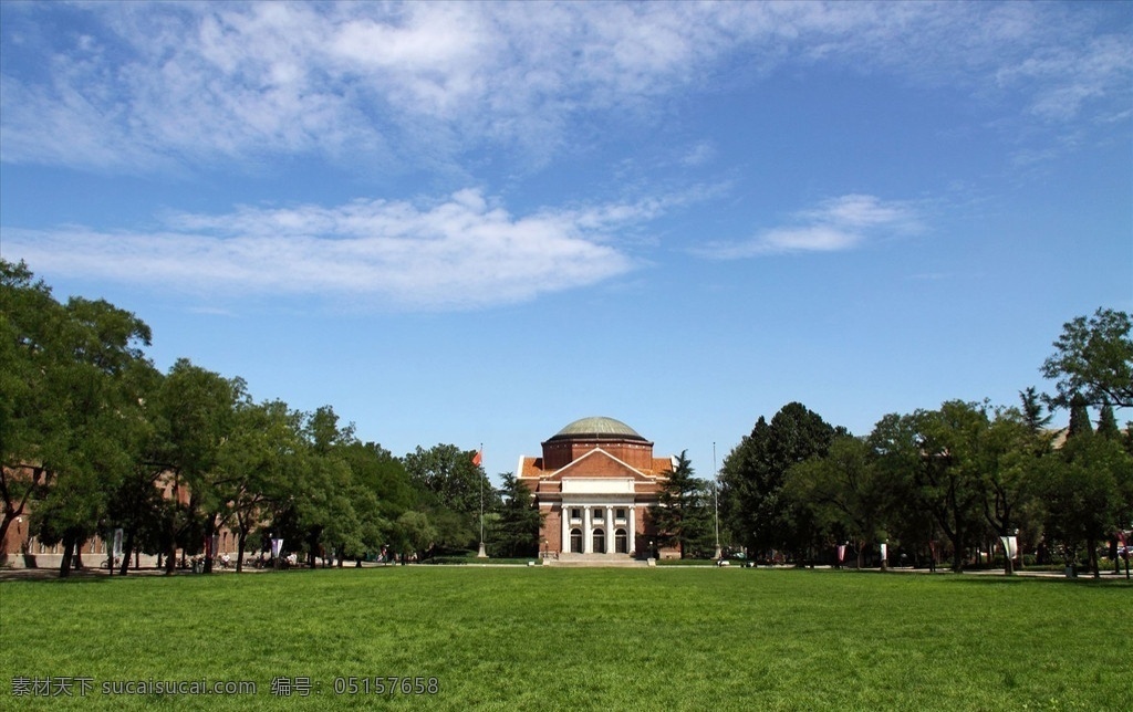 大学校园 高校 草地 欧式建筑 国外高校 教育机构 繁华 风景 高等学府 广场 蓝天 室外 校园 学校 建筑景观 自然景观