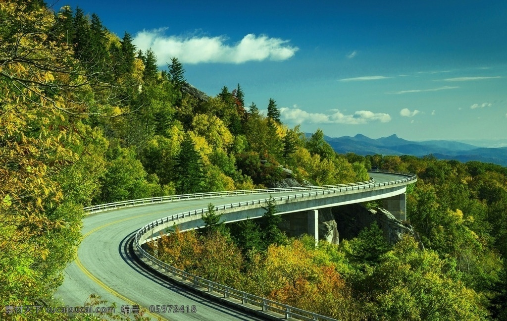 盘山公路 公路 云 云层 天空 山路 草地 树木 摄像 自然景观 自然风景