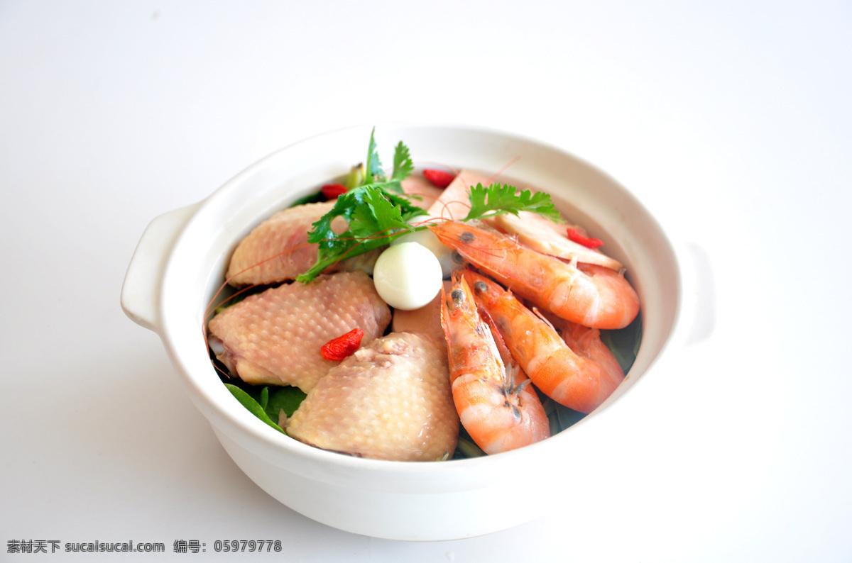 海鲜翅中煲 大虾 翅中 金针菇 午餐肉 油菜 海带 蒜苗 香菜 煲 食物原料 餐饮美食