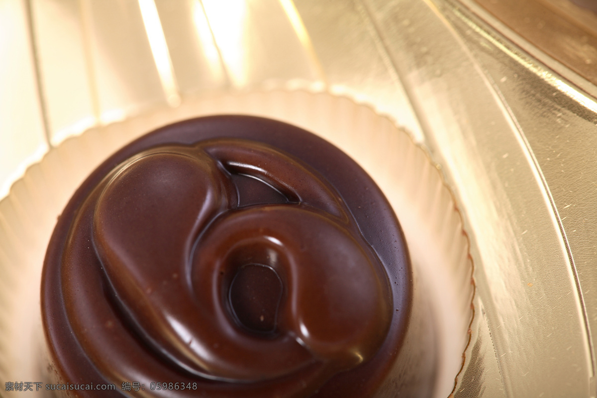 巧克力 酱 巧克力果 巧克力粉 巧克力球 巧克力素材 各种巧克力球 香浓巧克力 热巧克力 巧克力元素 好吃的巧克力 热可可 香浓 巧克力广告 高热量 餐饮美食 西餐美食