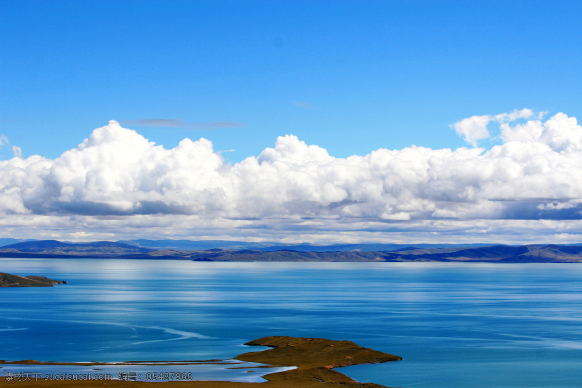 琼浆 碧玉 鄂陵湖 旅遊 景觀 景象 天空 雲彩 山麓 湖泊 水色 藍天 陽光 旅游摄影