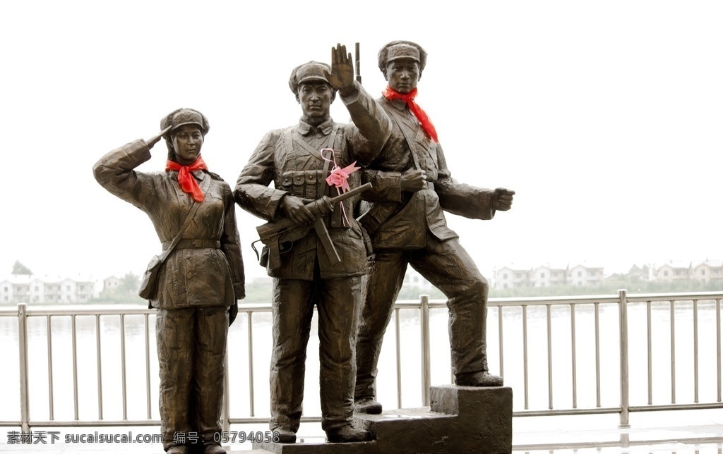雕塑 告别 鸭绿江畔 抗美援朝 沙河口 铁路桥 遗址 三个 志愿军 战士 铜 建筑园林